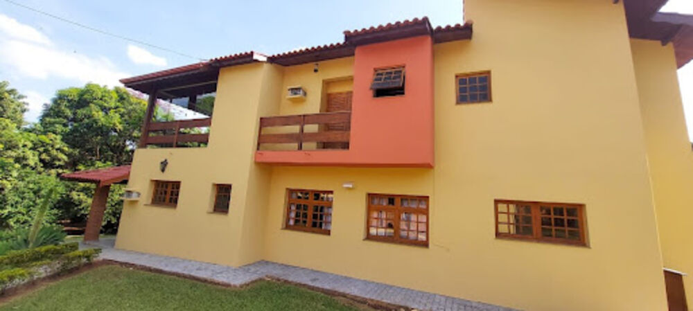 Casa de Condomínio à venda com 4 quartos, 550m² - Foto 1