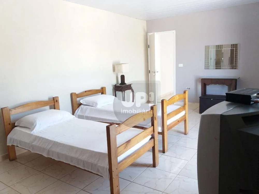 Chácara, 2 quartos, 1063 m² - Foto 10