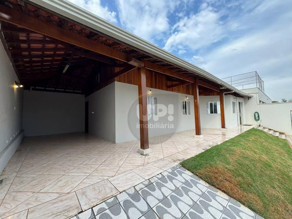Chácara, 2 quartos, 1063 m² - Foto 3