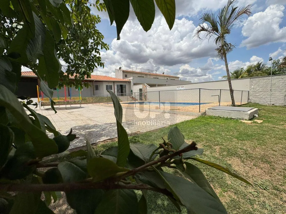 Chácara, 2 quartos, 1063 m² - Foto 7