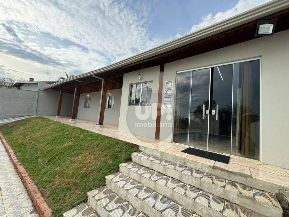 Chácara, 2 quartos, 1063 m² - Foto 1