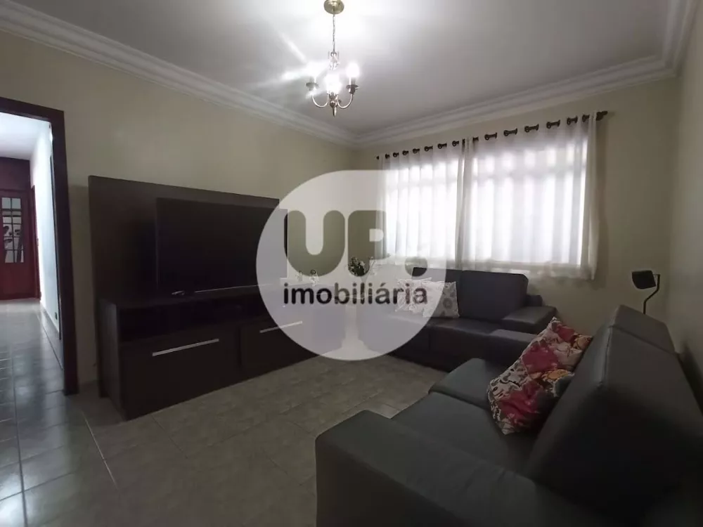 Casa, 4 quartos, 250 m² - Foto 2