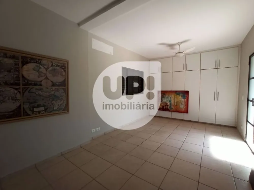 Casa, 4 quartos, 250 m² - Foto 3