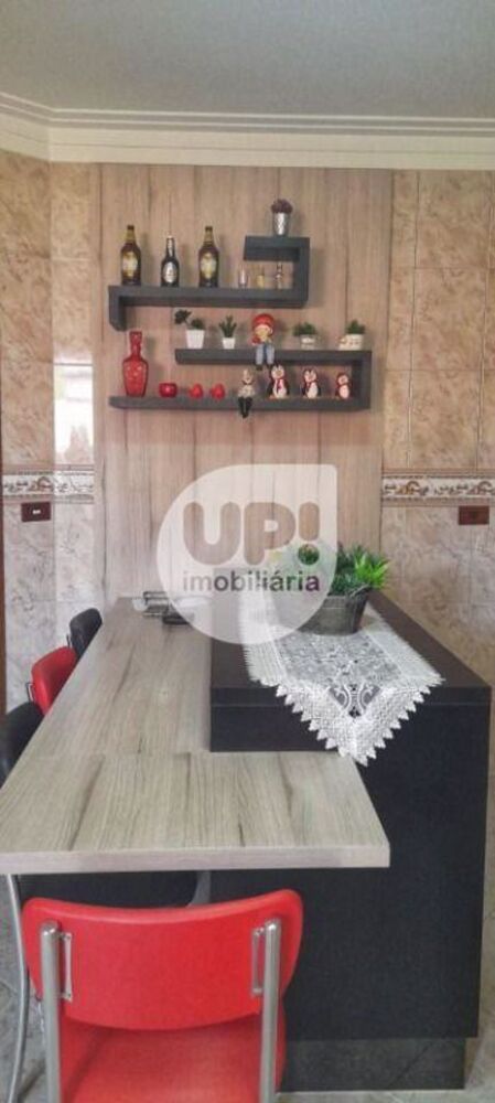 Casa de Condomínio à venda com 3 quartos, 186m² - Foto 2