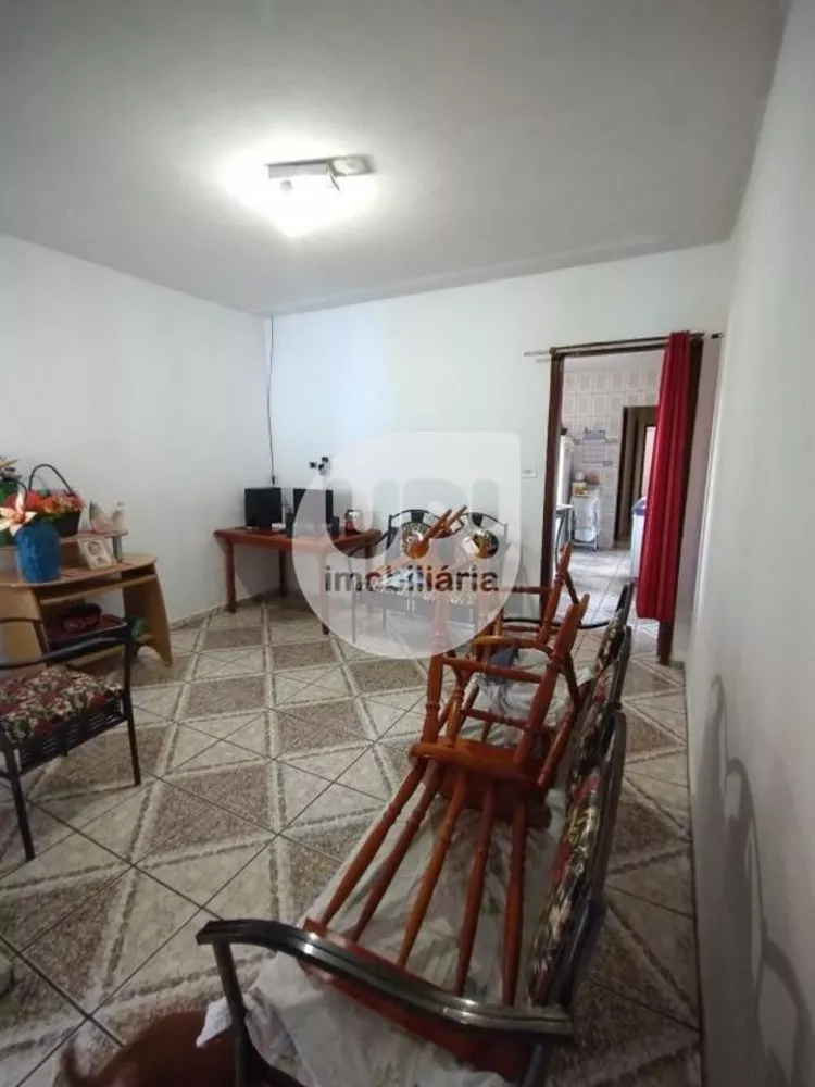 Casa de Condomínio à venda com 4 quartos, 164m² - Foto 2