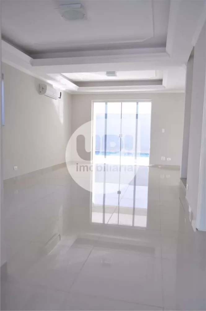 Casa à venda com 4 quartos, 260m² - Foto 6