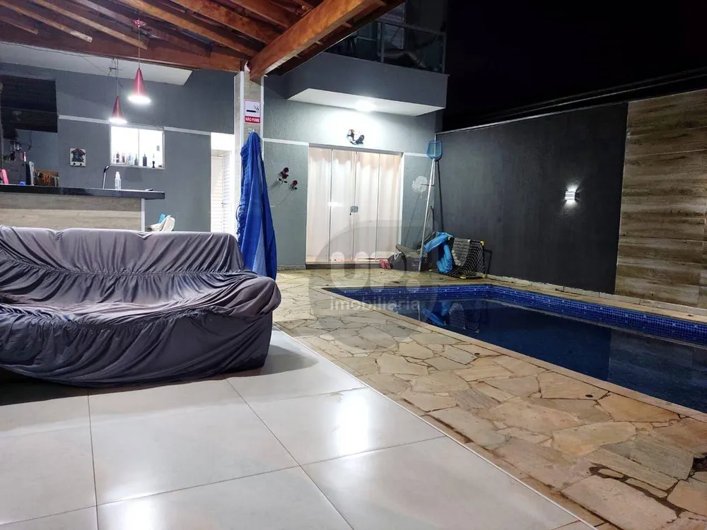 Casa, 3 quartos, 130 m² - Foto 2