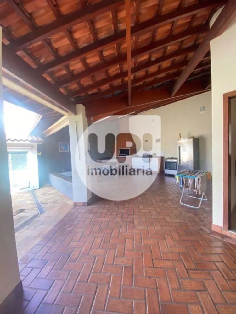 Casa, 3 quartos, 295 m² - Foto 1