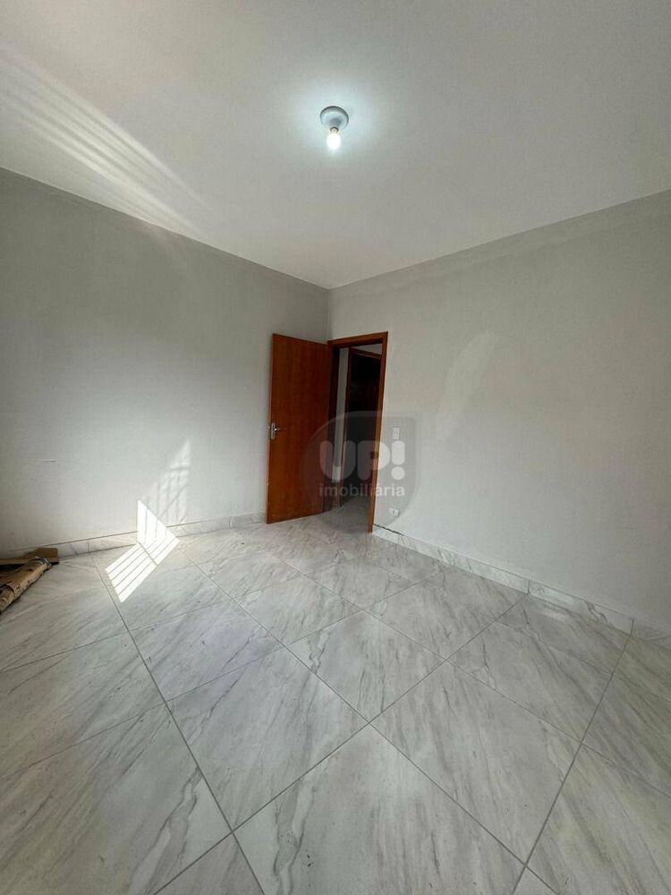 Casa à venda com 2 quartos, 53m² - Foto 5