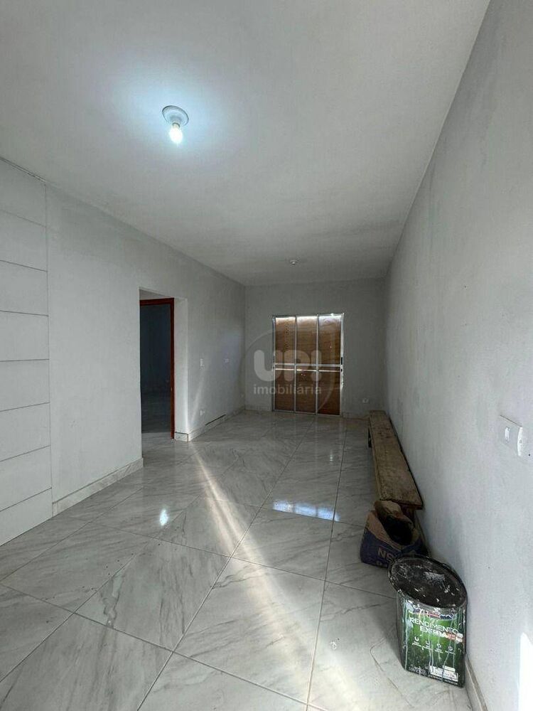 Casa à venda com 2 quartos, 53m² - Foto 2