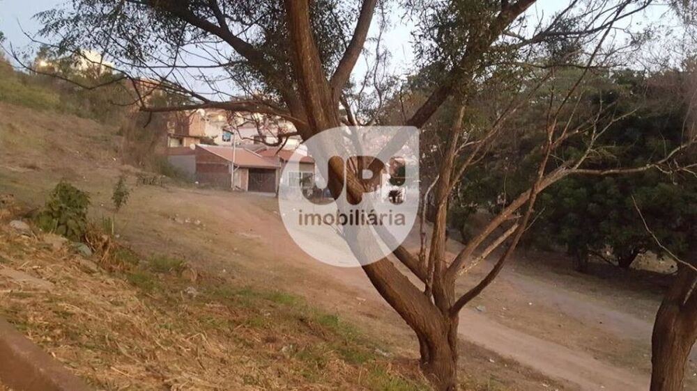 Loteamento e Condomínio, 150 m² - Foto 1