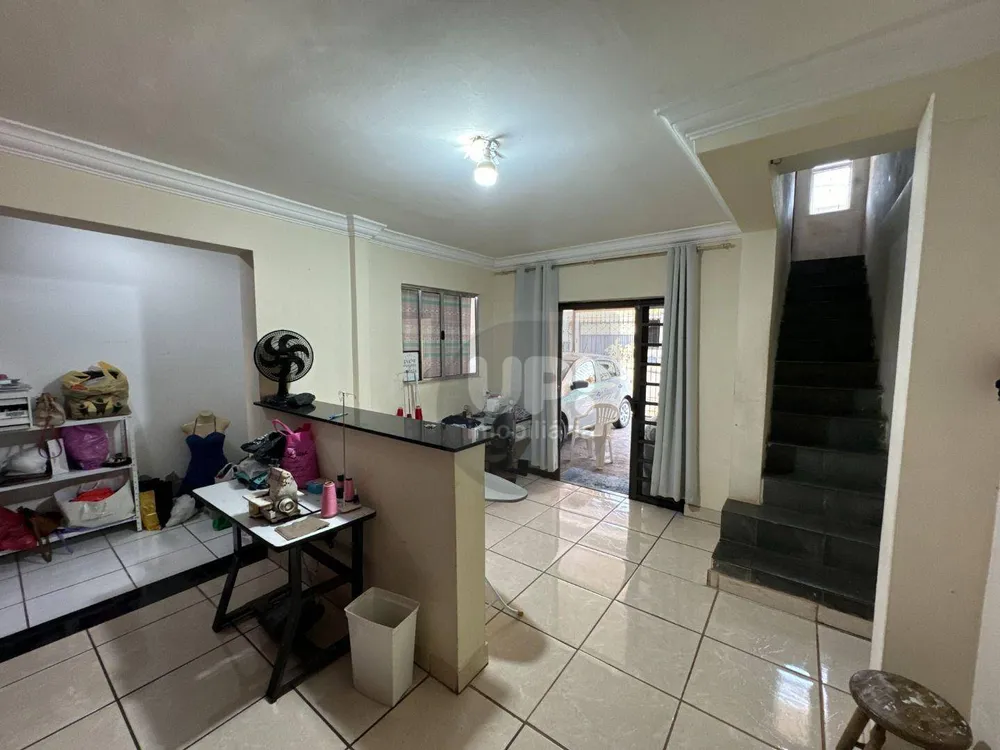 Casa, 4 quartos, 186 m² - Foto 2