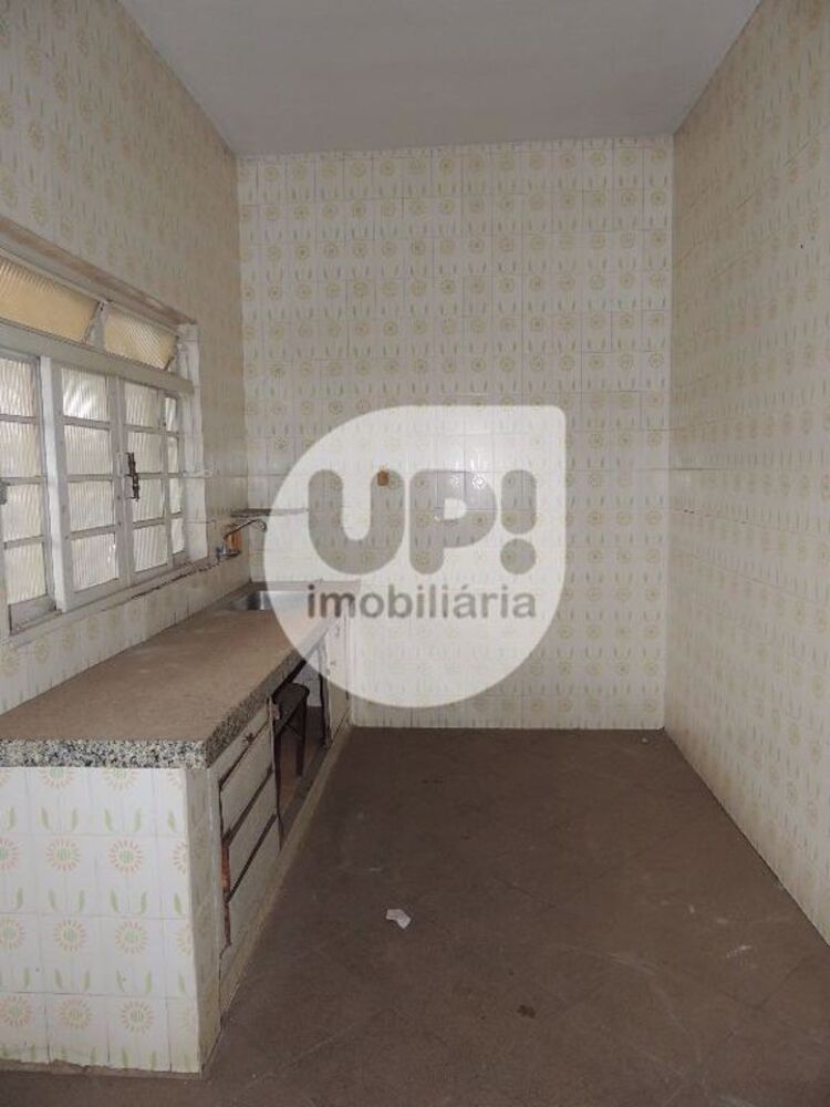 Casa, 3 quartos, 244 m² - Foto 2