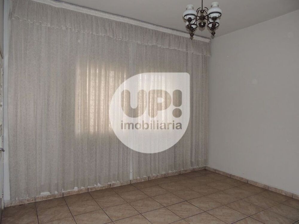 Casa, 3 quartos, 244 m² - Foto 1