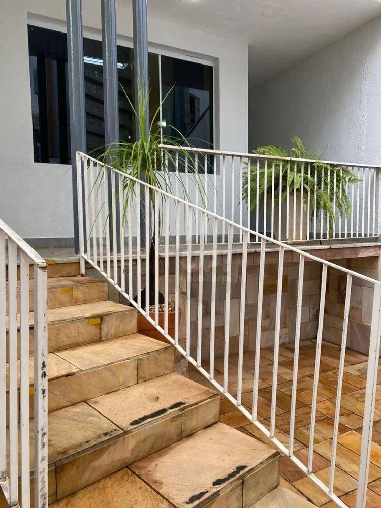 Casa, 5 quartos, 179 m² - Foto 1
