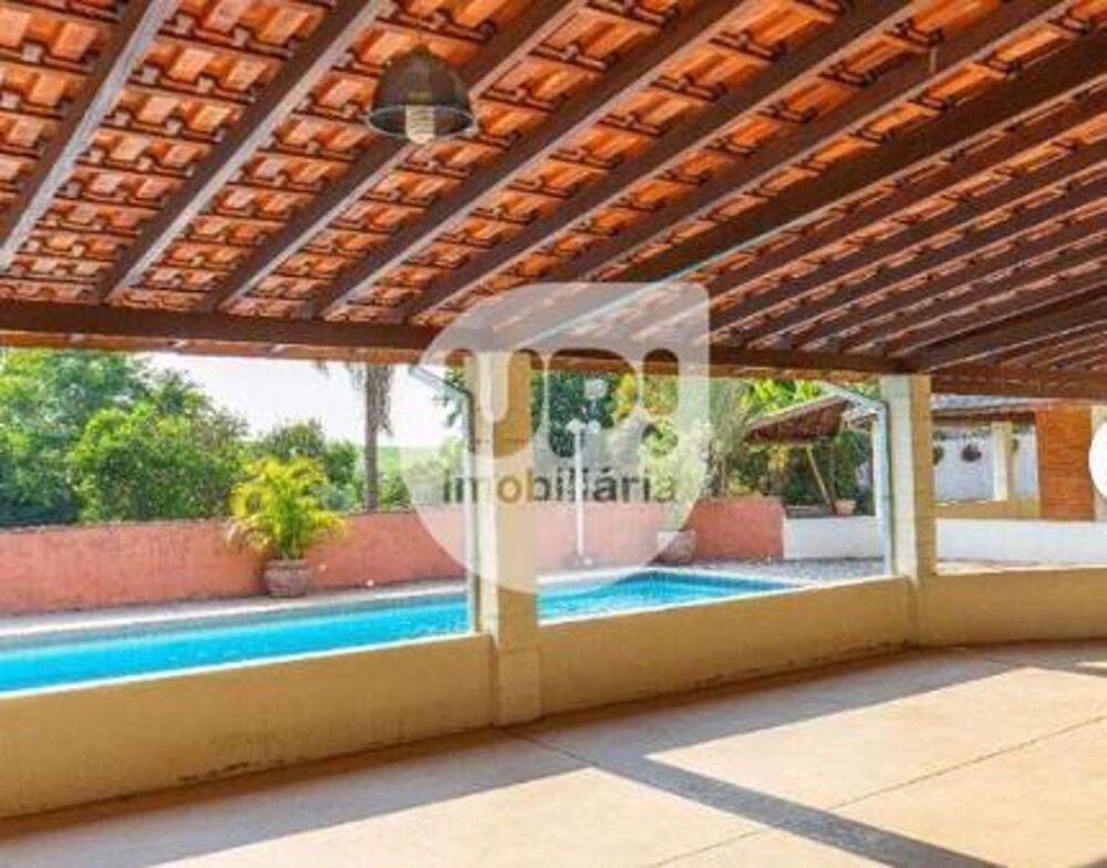 Chácara à venda com 7 quartos, 658m² - Foto 1