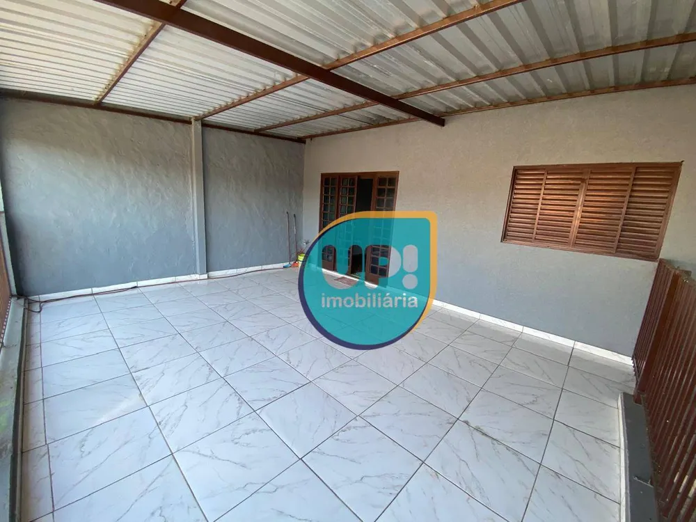 Casa, 4 quartos, 203 m² - Foto 1