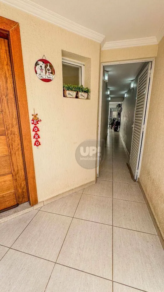 Casa, 3 quartos, 212 m² - Foto 2