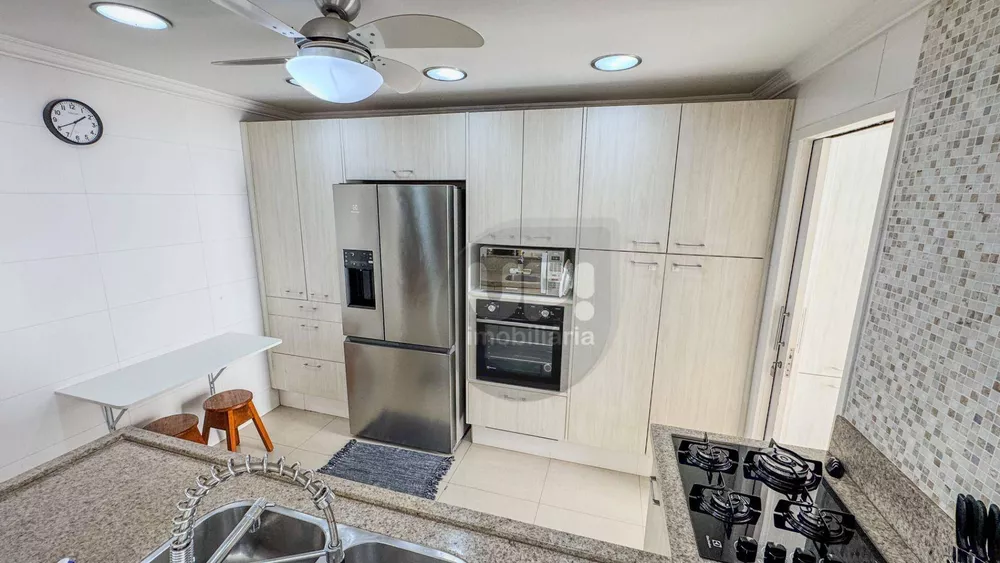 Casa, 3 quartos, 212 m² - Foto 4