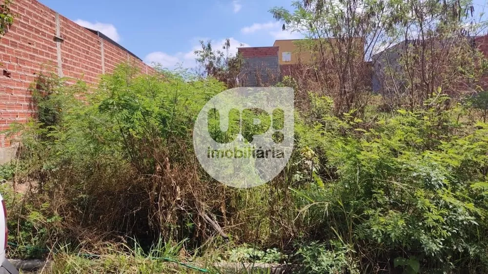 Loteamento e Condomínio, 200 m² - Foto 1