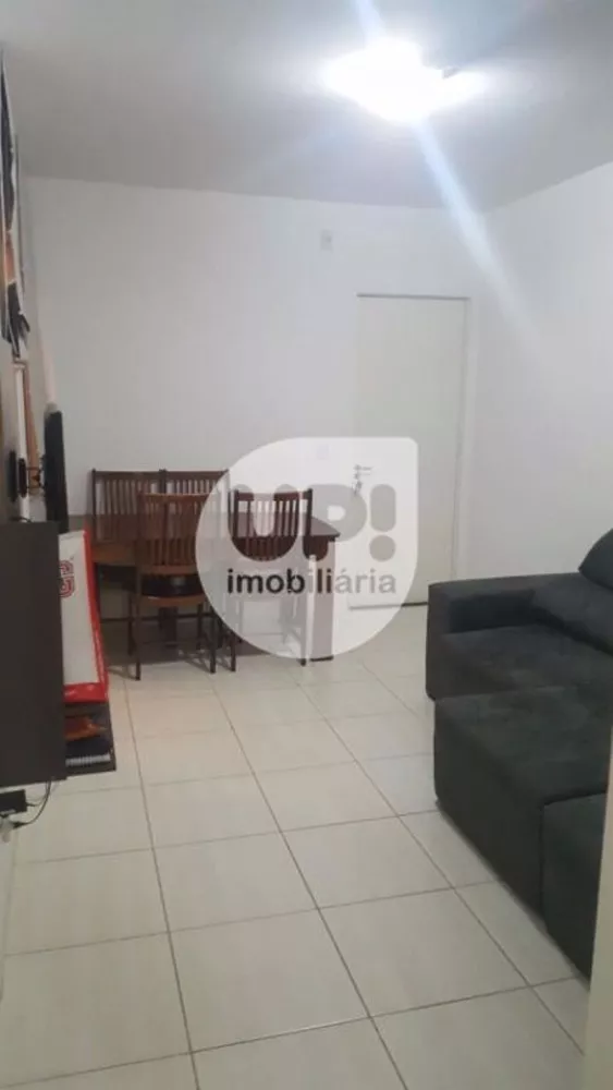 Apartamento à venda com 2 quartos, 45m² - Foto 4