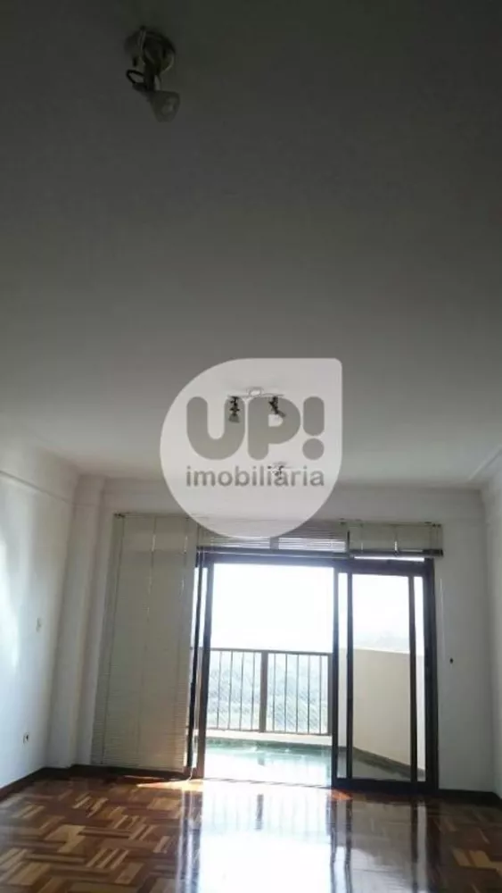 Apartamento à venda com 3 quartos, 167m² - Foto 1