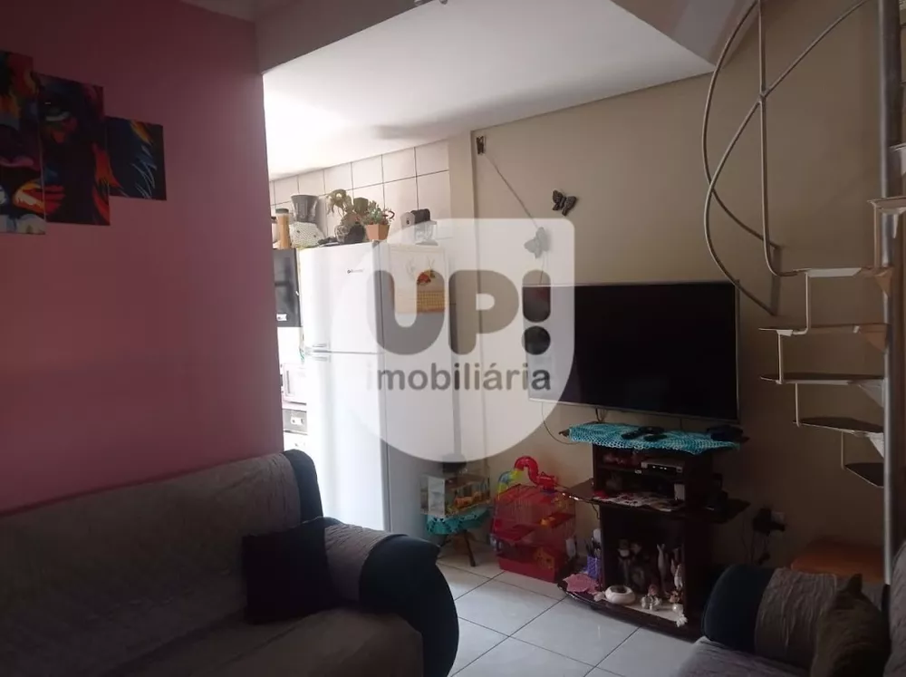 Casa à venda com 3 quartos, 55m² - Foto 12