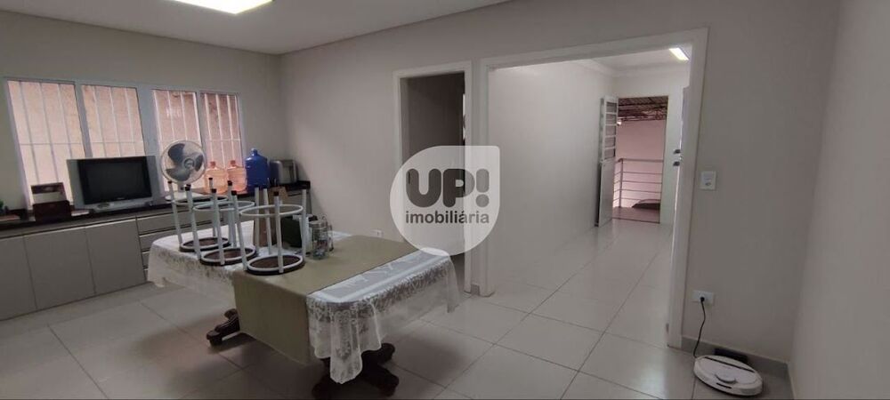 Casa de Condomínio à venda com 3 quartos, 189m² - Foto 1