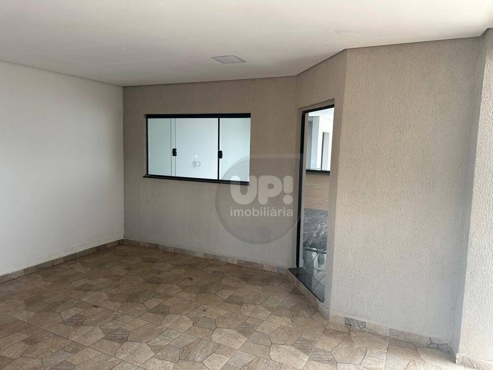 Casa à venda com 2 quartos, 126m² - Foto 3