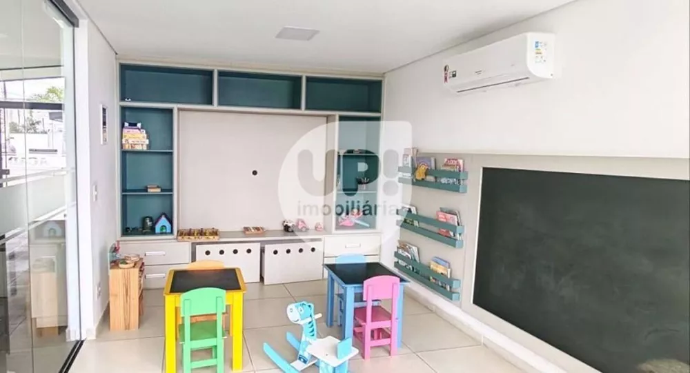 Loteamento e Condomínio, 200 m² - Foto 1