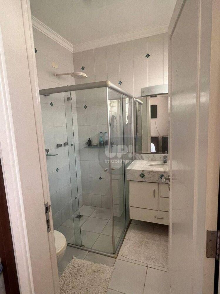 Casa à venda com 3 quartos, 338m² - Foto 19