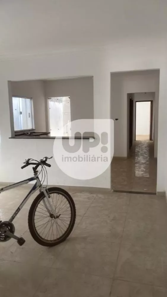 Casa de Condomínio à venda com 2 quartos, 150m² - Foto 1