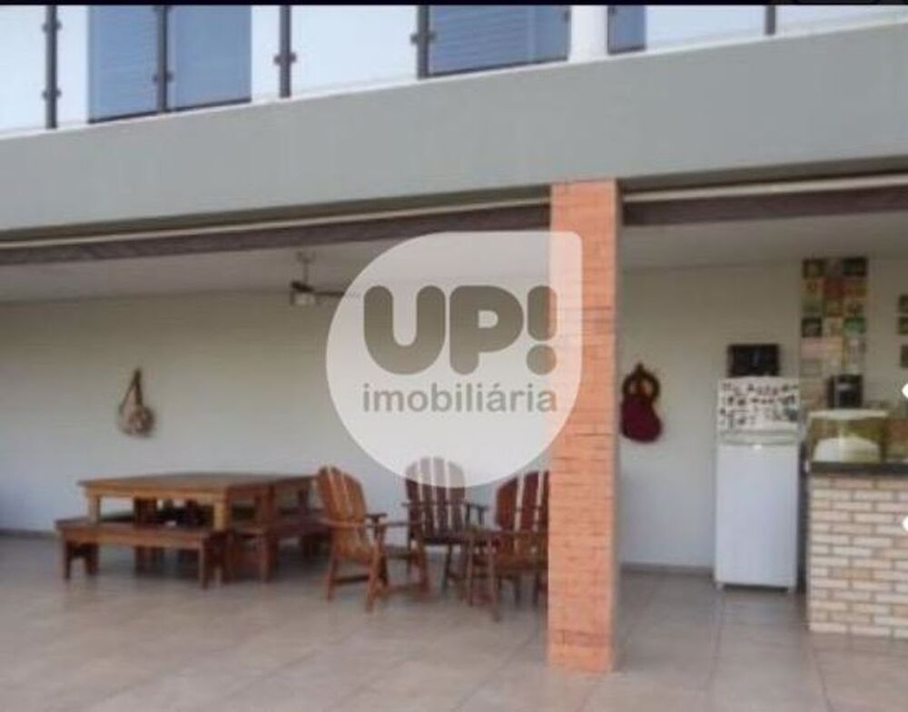 Casa, 4 quartos, 349 m² - Foto 1