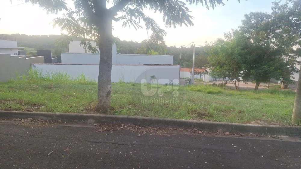 Loteamento e Condomínio, 383 m² - Foto 1