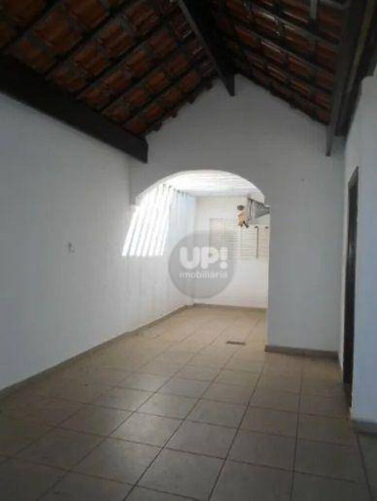 Casa à venda com 3 quartos, 170m² - Foto 3