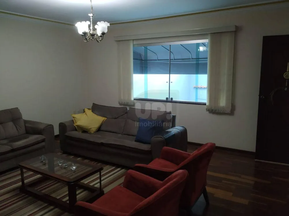 Casa, 3 quartos, 250 m² - Foto 3