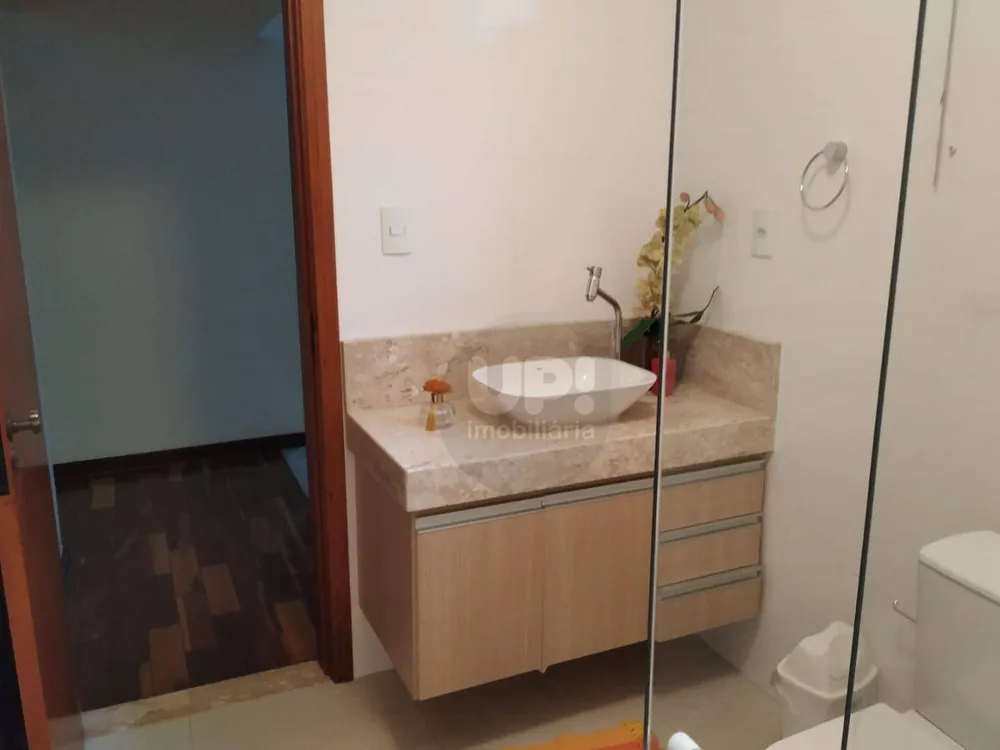 Casa, 3 quartos, 250 m² - Foto 13