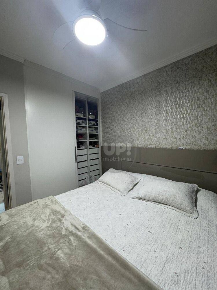 Apartamento à venda com 3 quartos, 70m² - Foto 2