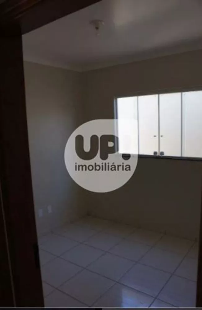 Casa à venda com 2 quartos, 70m² - Foto 6