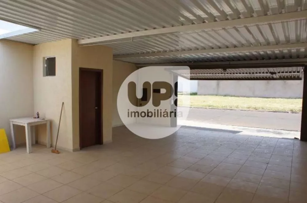 Casa à venda com 2 quartos, 70m² - Foto 2