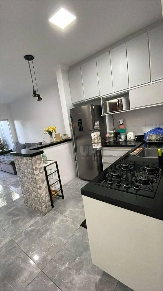Casa, 2 quartos, 94 m² - Foto 2