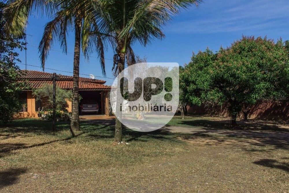 Chácara, 2 quartos, 3080 m² - Foto 1