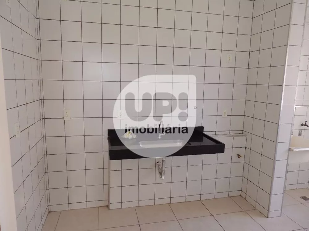 Apartamento à venda com 2 quartos, 45m² - Foto 3