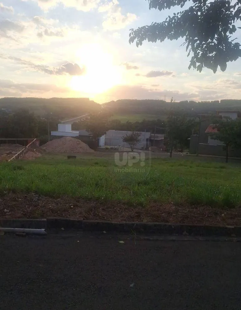 Loteamento e Condomínio, 250 m² - Foto 1
