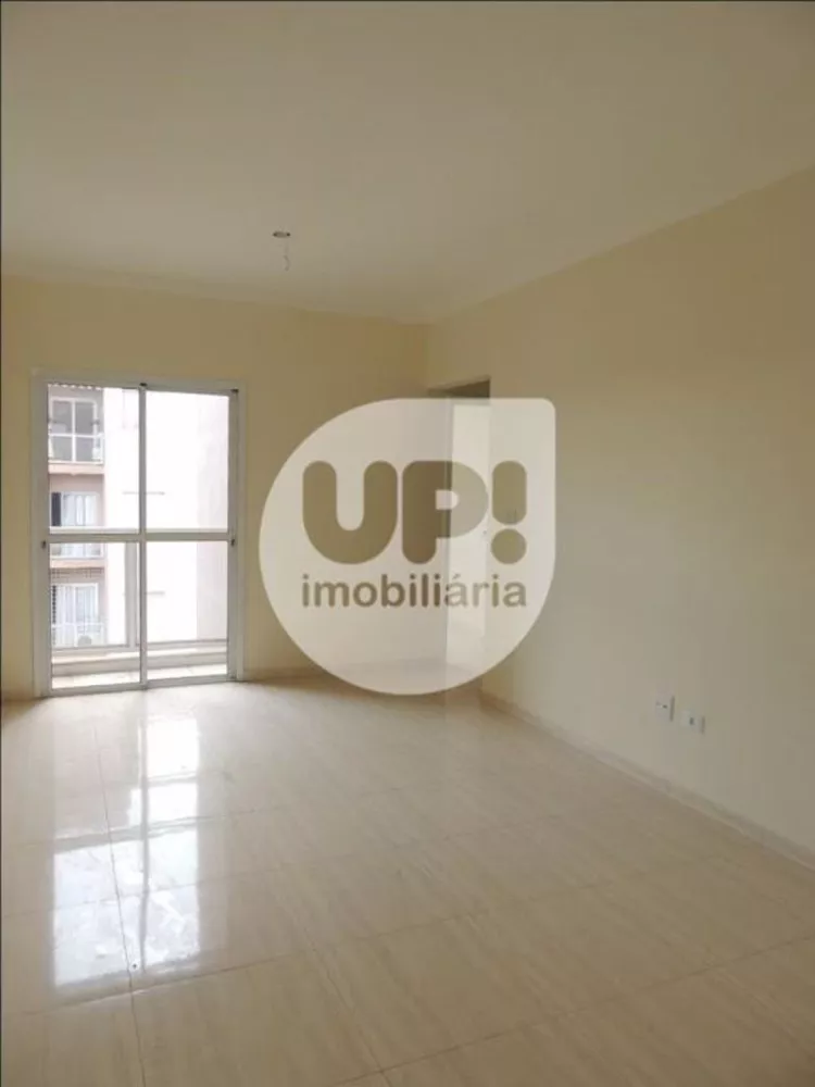 Apartamento à venda com 3 quartos, 74m² - Foto 3