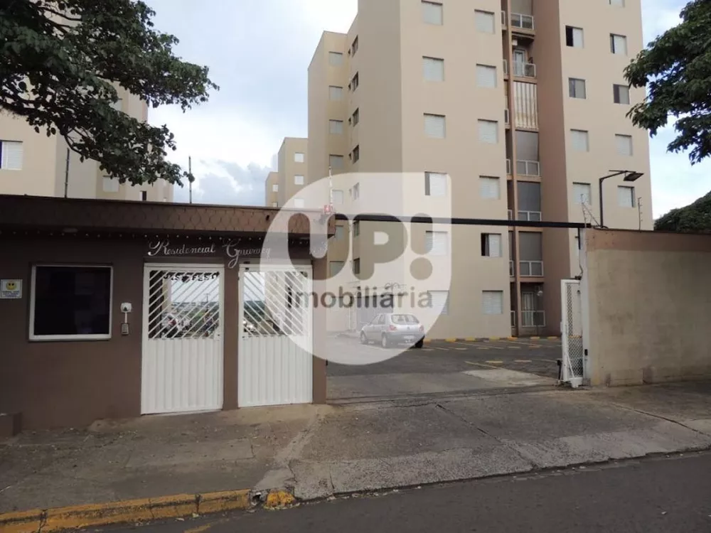 Apartamento à venda com 3 quartos, 74m² - Foto 2