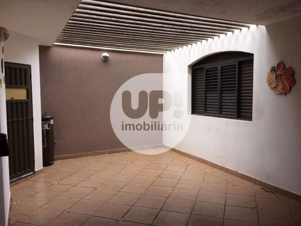 Casa à venda com 3 quartos, 107m² - Foto 2