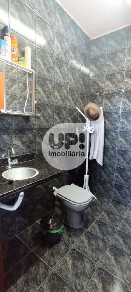 Casa, 4 quartos, 136 m² - Foto 1