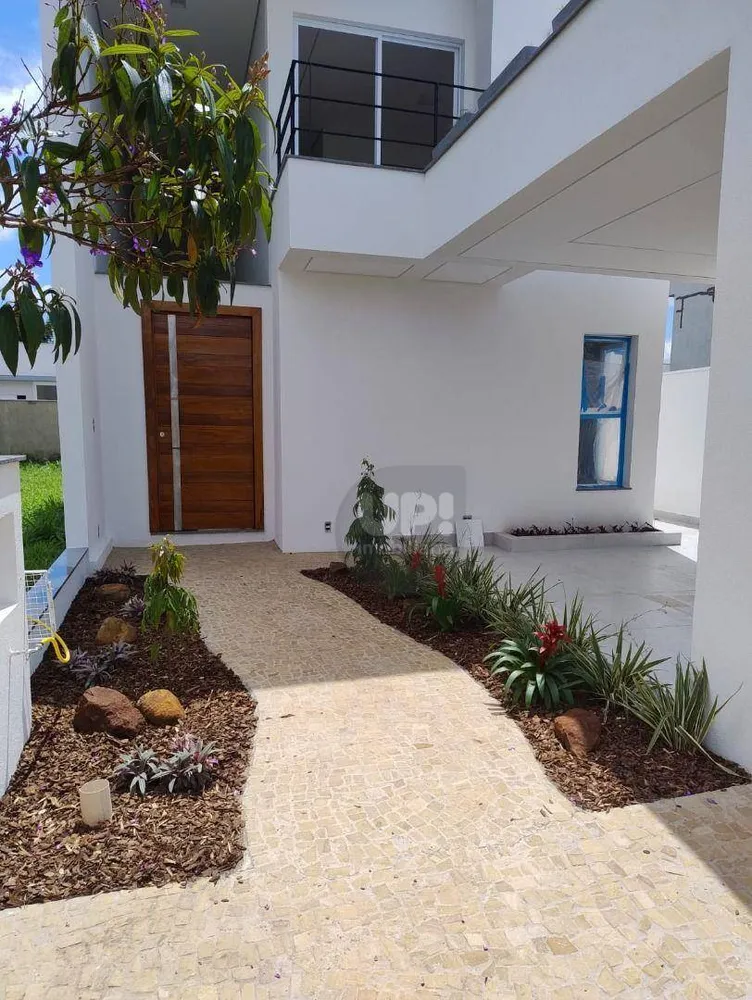 Casa, 3 quartos, 211 m² - Foto 2