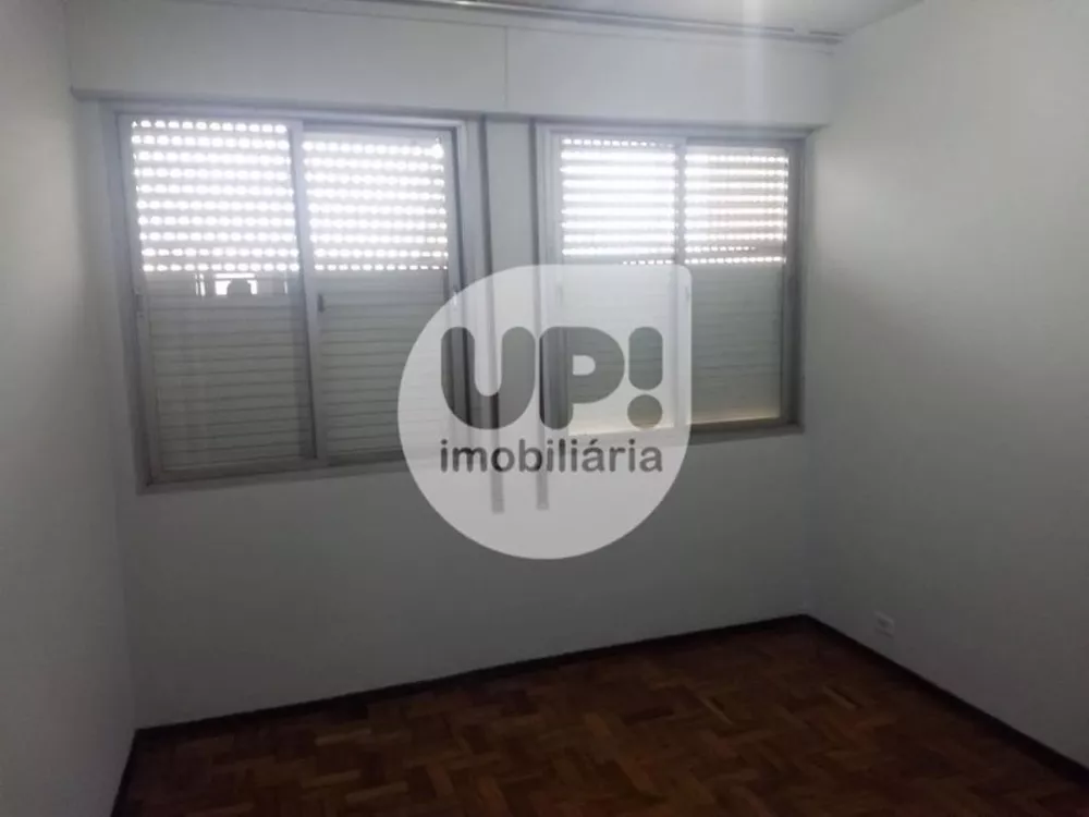 Apartamento à venda com 3 quartos, 157m² - Foto 3